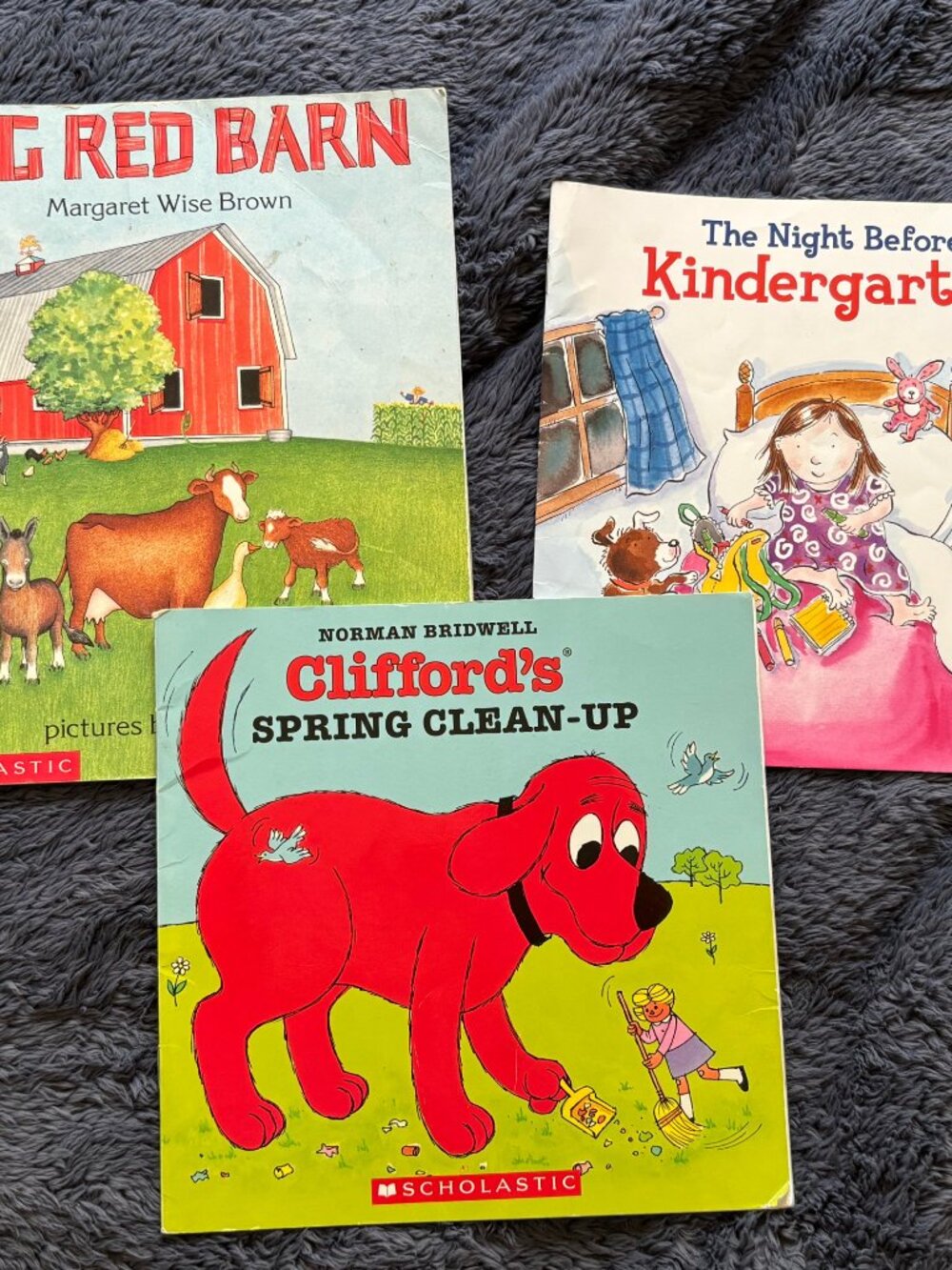 Scholastic Kids Book Bundle Big Red Barn Clifford Kindergarten Set
